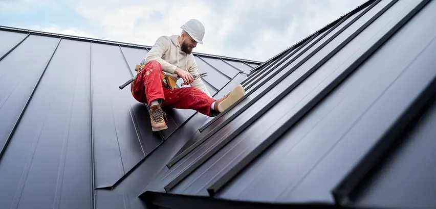 Professional Roof Valley Installation Services in Waukegan, IL