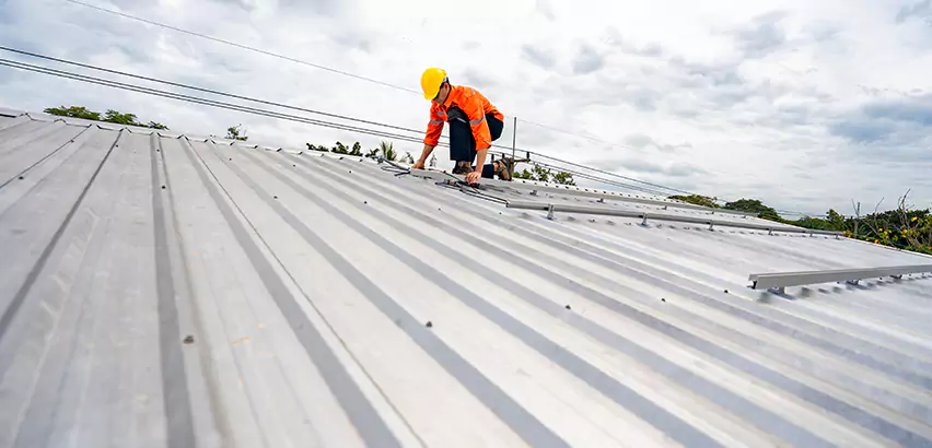 Metal Roof Repairs in Waukegan