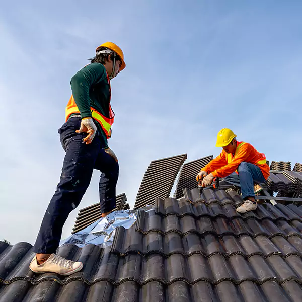 Why Waukegan, IL Property Owners Trust Waukegan Roofing Pro for Emergency Roof Repair?