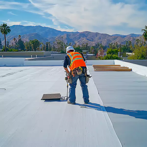 Why Waukegan Roofing Pro Is the Flat Roofing Choice in Waukegan, IL?