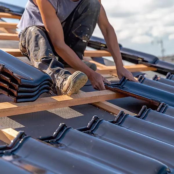Why Waukegan, IL Homeowners Choose Waukegan Roofing Pro for Hail Damage Repairs?