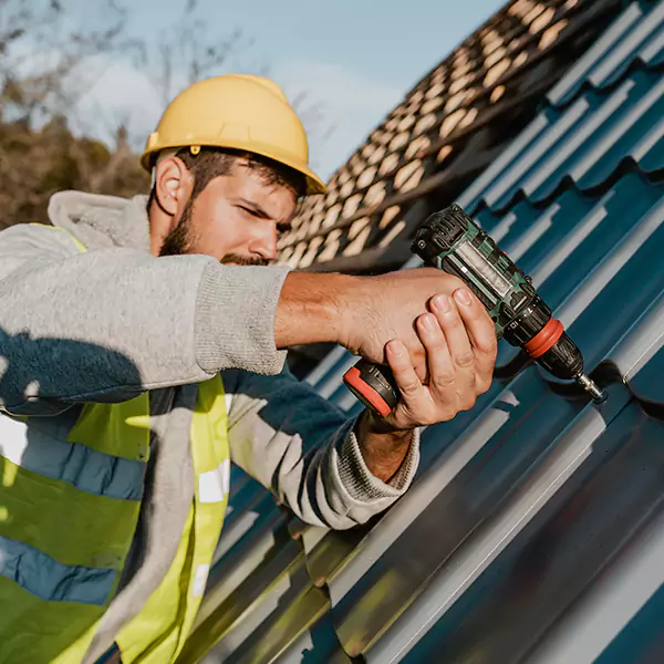 Why Waukegan Property Owners Choose Waukegan Roofing Pro for Metal Roof Replacement?